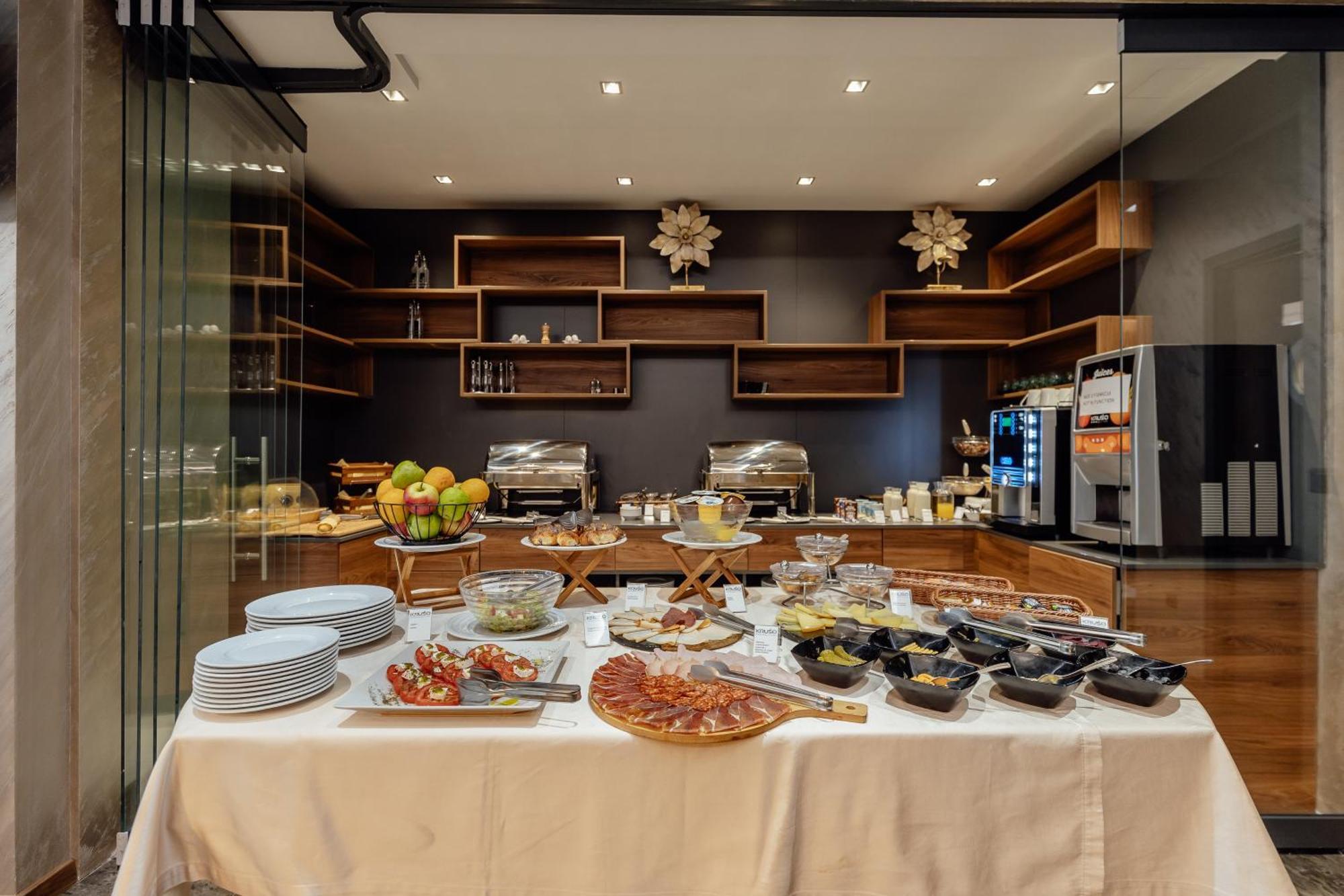 הרצג-נובי Garni Hotel Kruso מראה חיצוני תמונה